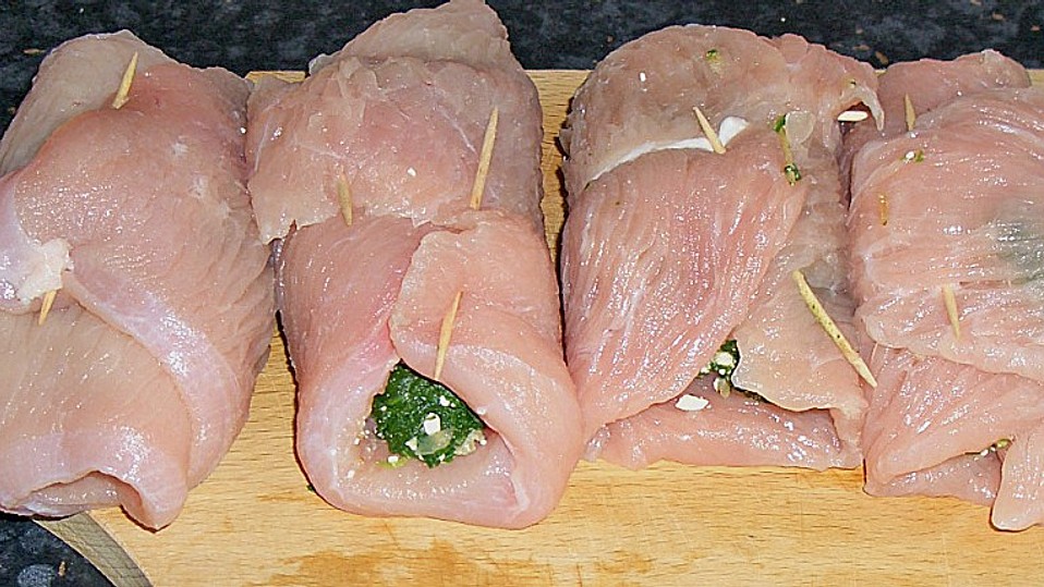 Putenroulade mit Blattspinat - Feta - Füllung von fitzelchen Putenroulade mit Blattspinat - Feta - Füllung von fitzelchen