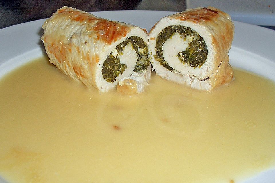 Putenroulade mit Blattspinat - Feta - Füllung