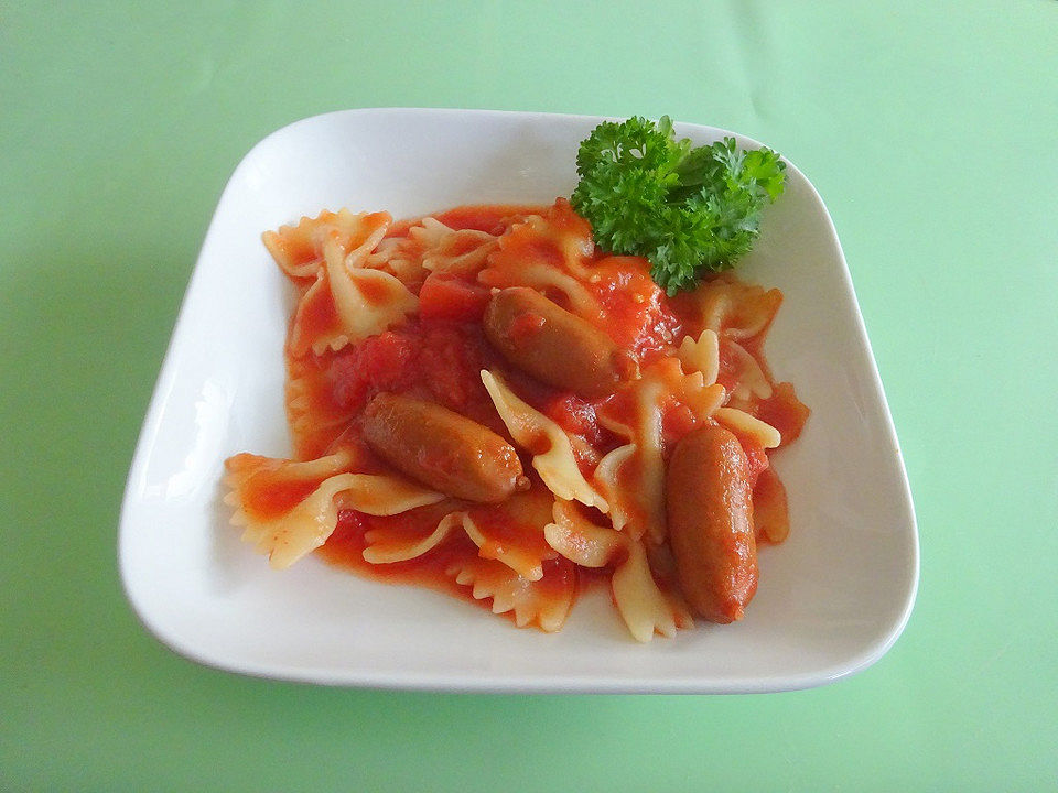 Würstchen mit Nudeln an Tomatensoße von tarix| Chefkoch