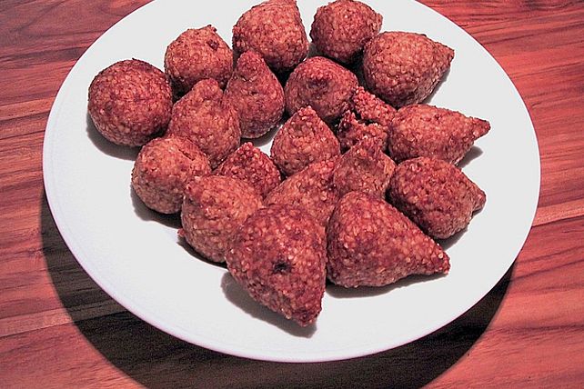 Syrische Bulgur - Hackfleisch - Klößchen von Zottel| Chefkoch