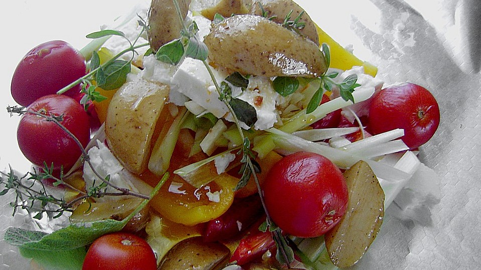 Gegrillter Feta- / Schafskäse mit Tomaten und Paprika von melpihi