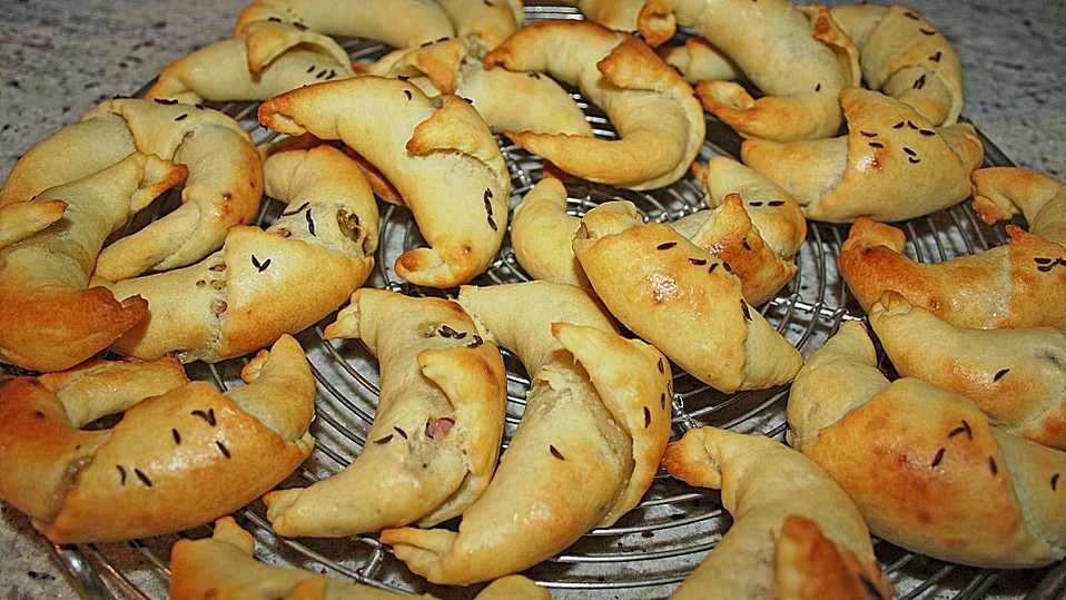 Schinkenhörnchen aus Quarkteig von Perle