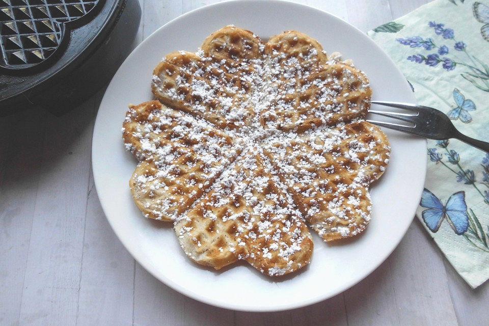 Oma Gerdas Nusswaffeln