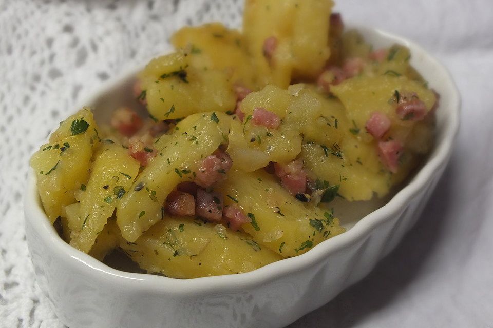 Warmer Kartoffelsalat mit Speck