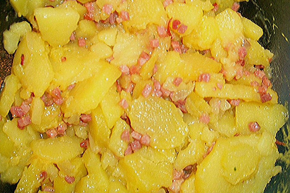 Warmer Kartoffelsalat mit Speck