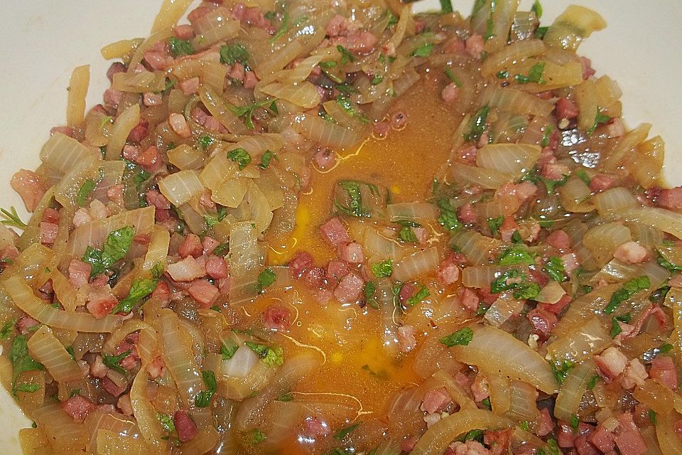 Warmer Kartoffelsalat mit Speck