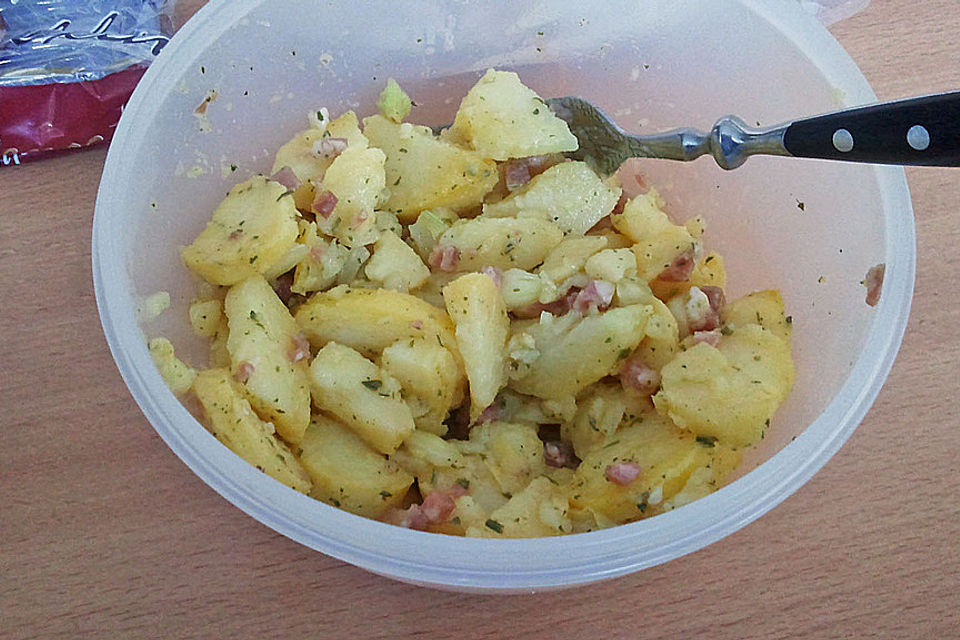 Warmer Kartoffelsalat mit Speck