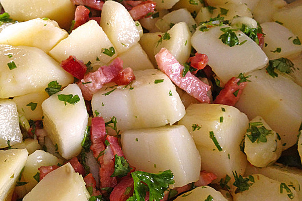 Warmer Kartoffelsalat mit Speck