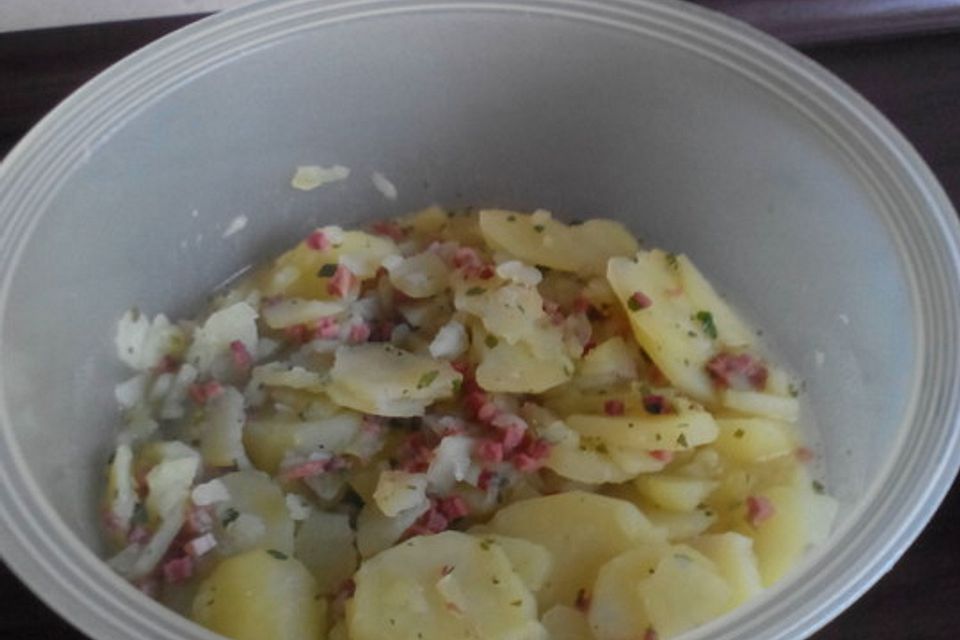 Warmer Kartoffelsalat mit Speck