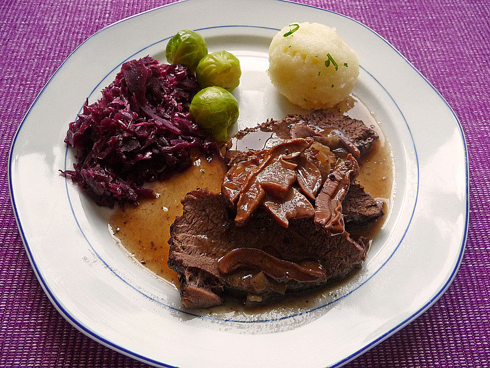 Wildschweinbraten in Steinpilz-Rotwein-Sauce von Estrellaks | Chefkoch