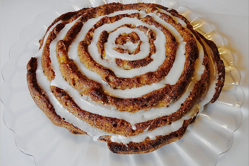 Haselnuss - Möhren - Kuchen Haselnuss - Möhren - Kuchen