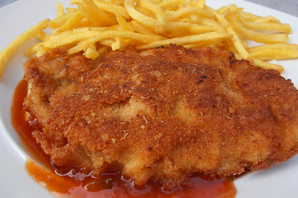 Schnitzel in würzig pikanter Gemüsesauce