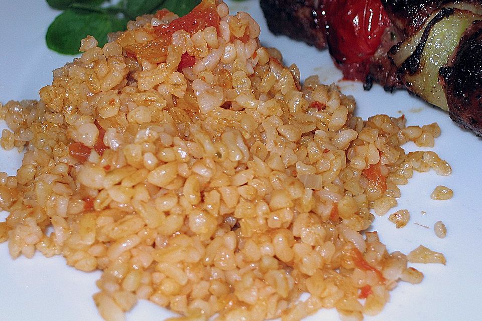 Bulgur mit Tomaten