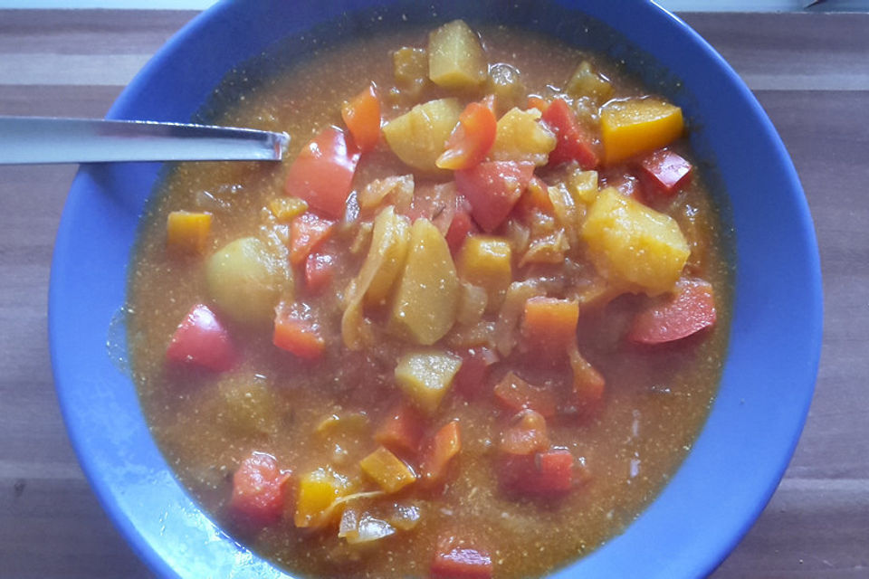 Kartoffel-Paprika-Gulasch