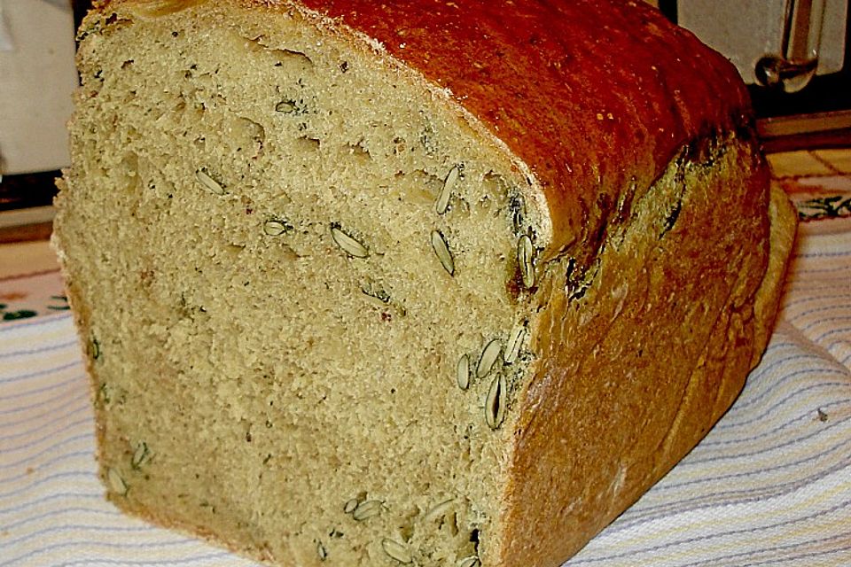 Steirisches Kürbiskern-Brot mit Kürbiskernöl