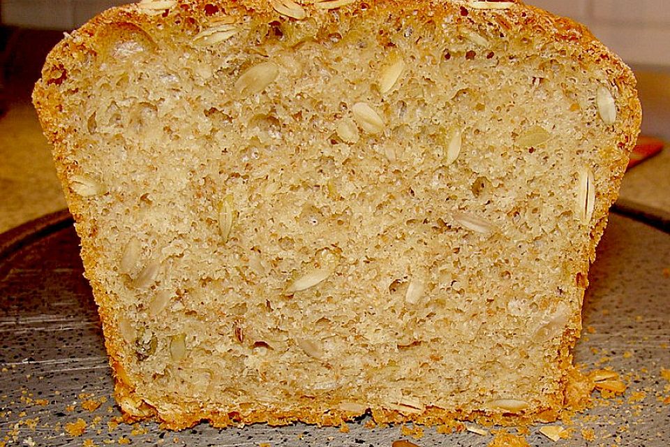 Steirisches Kürbiskern-Brot mit Kürbiskernöl