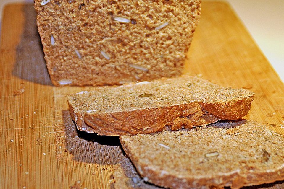 Steirisches Kürbiskern-Brot mit Kürbiskernöl