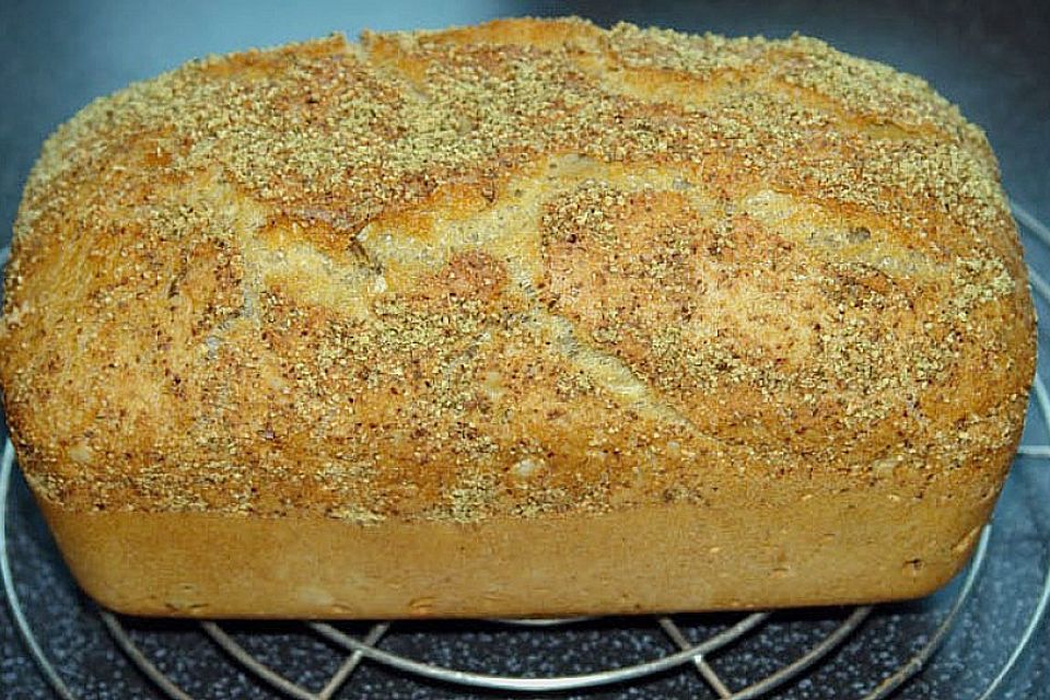 Steirisches Kürbiskern-Brot mit Kürbiskernöl