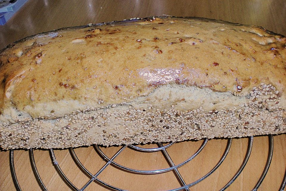 Steirisches Kürbiskern-Brot mit Kürbiskernöl