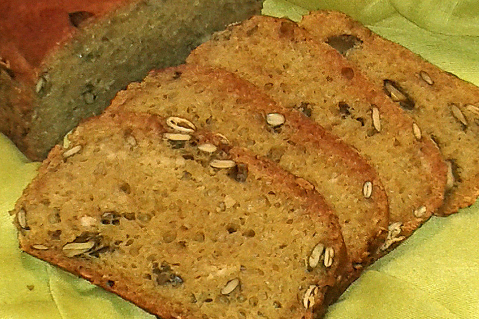 Steirisches Kürbiskern-Brot mit Kürbiskernöl