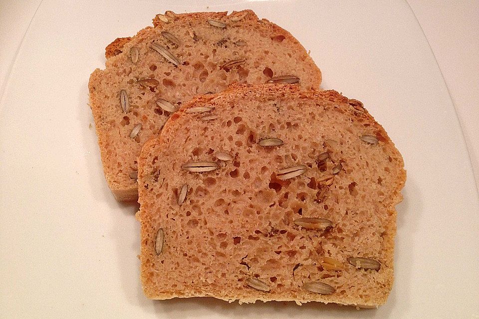 Steirisches Kürbiskern-Brot mit Kürbiskernöl