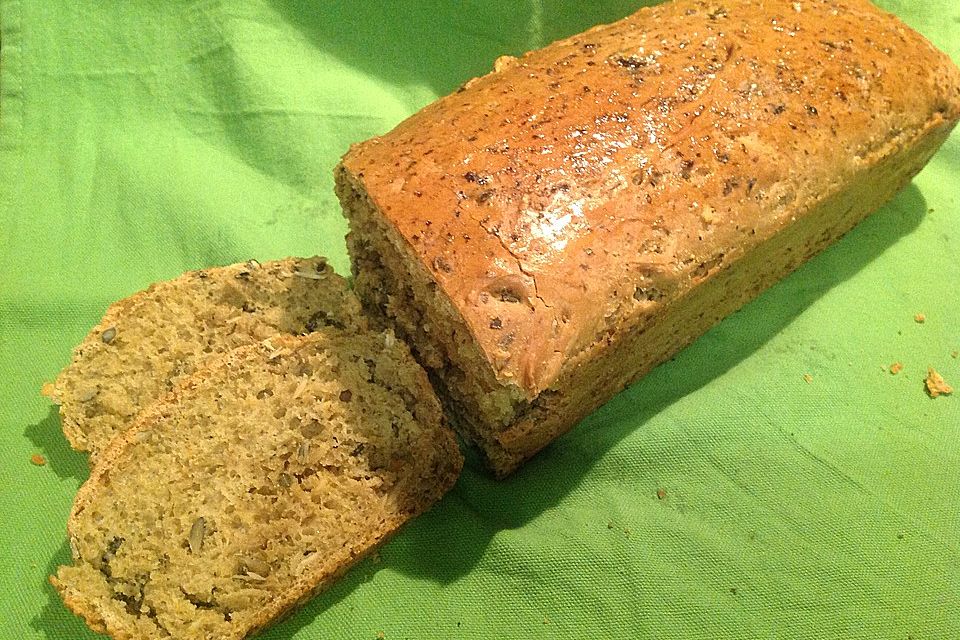 Steirisches Kürbiskern-Brot mit Kürbiskernöl