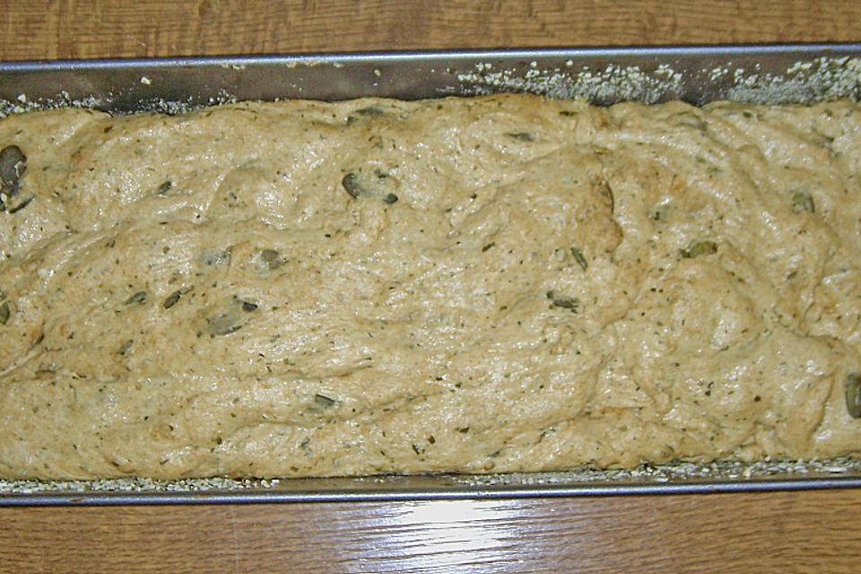 Steirisches Kürbiskern-Brot mit Kürbiskernöl