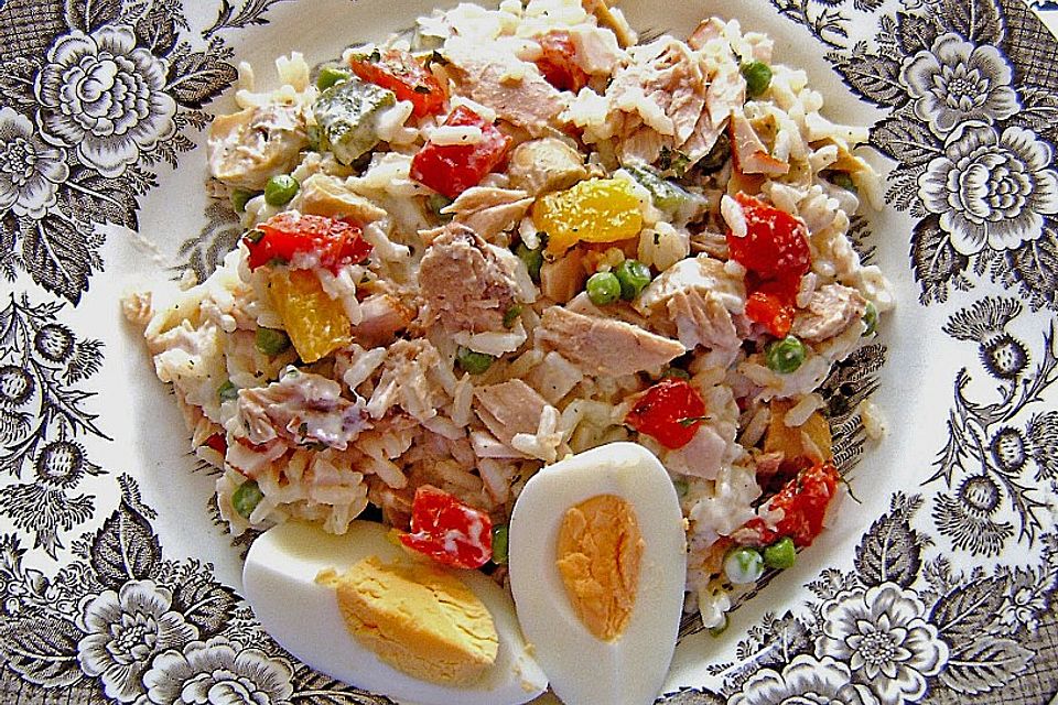 Thunfisch - Reis - Salat mit Pute und Ei