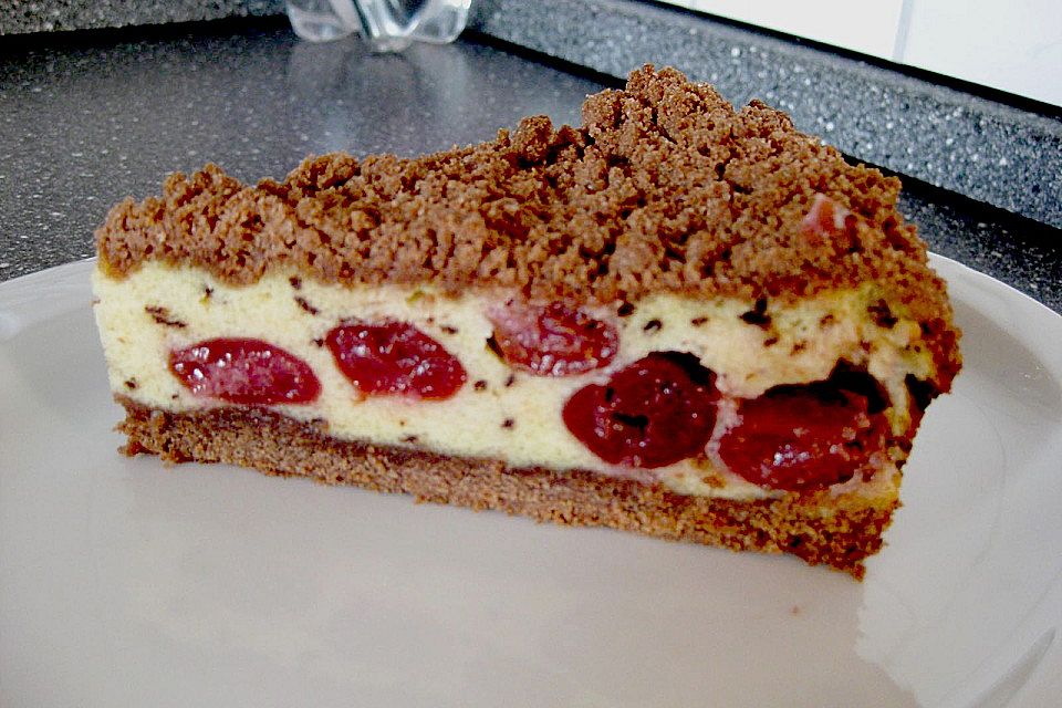 Schoko - Streuselkuchen mit Vanille - Kirschfüllung