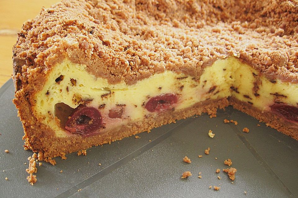 Schoko - Streuselkuchen mit Vanille - Kirschfüllung