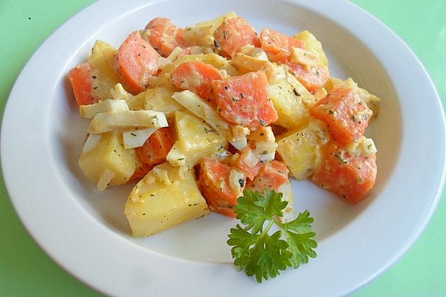 Rahmkartoffeln mit Möhren und Ei von exkoch| Chefkoch