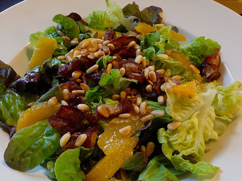 Eichblattsalat mit Orangenschnitzen und Datteln von mamirah24| Chefkoch
