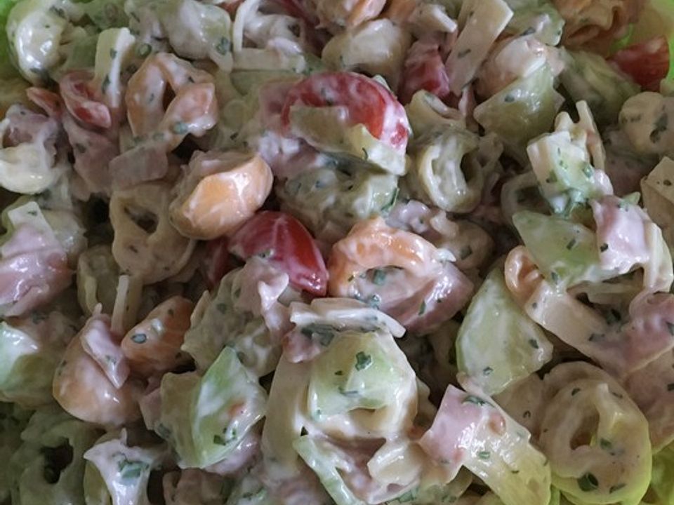 Tortellini - Salat mit Joghurtsoße von GoldDrache| Chefkoch