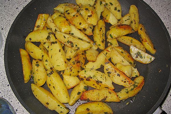 Kräuter - Röstkartoffeln von krase | Chefkoch