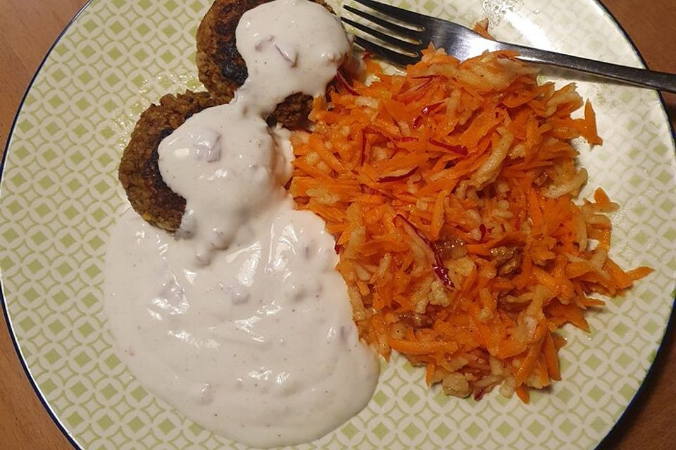 Grünkern-Frikadellen mit Joghurtsauce