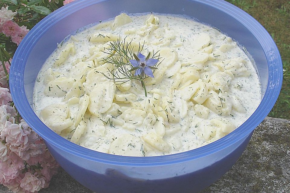 Kartoffelsalat mit Dillsauce