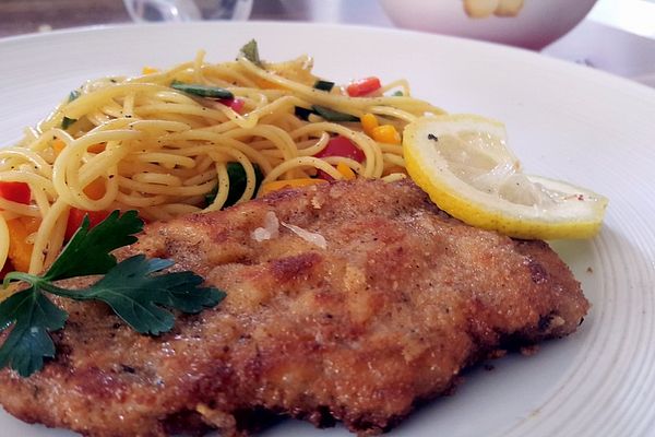 Schnitzel mit Parmesan - Kruste von Cyberlady | Chefkoch