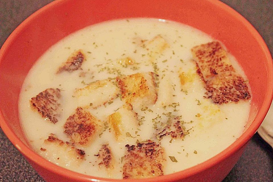 Schnelle Spargelcremesuppe Schnelle Spargelcremesuppe