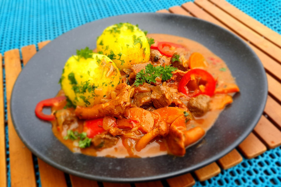 Burgunder Gulasch mit Pilzen