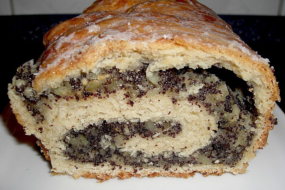 Gerollter Mohnkuchen