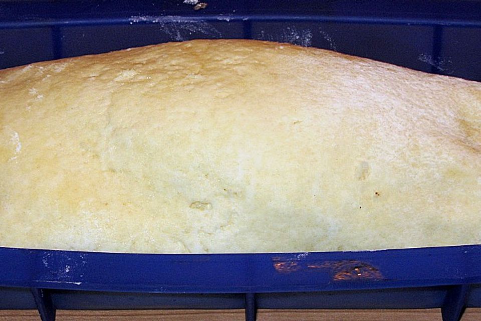 Gerollter Mohnkuchen