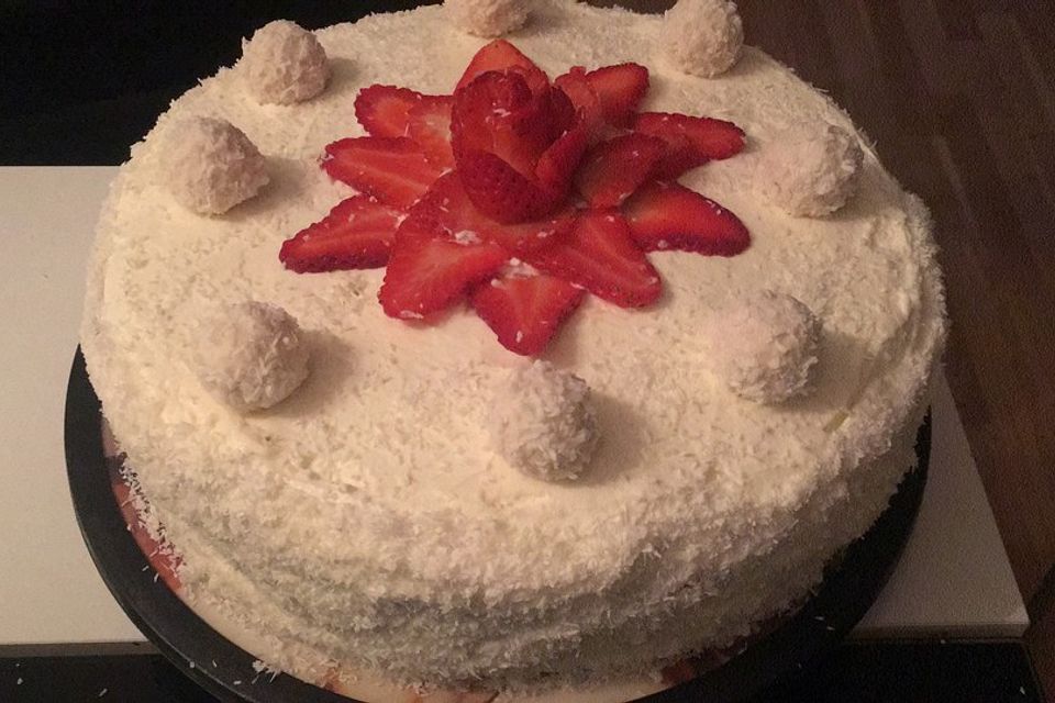 Erdbeer - Raffaelo - Torte