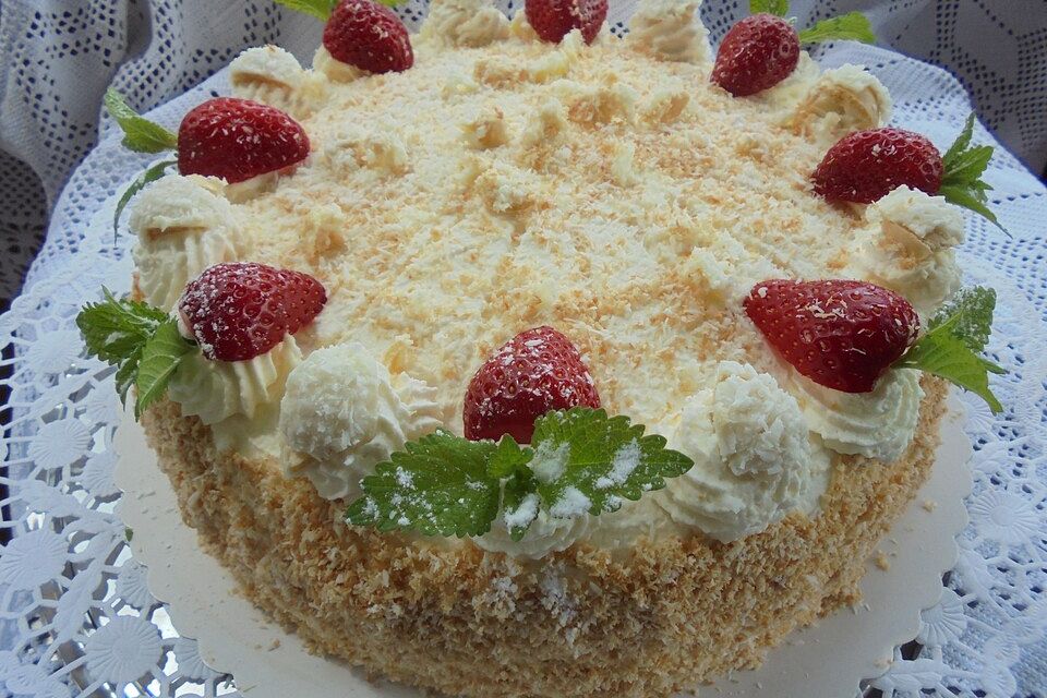 Erdbeer - Raffaelo - Torte