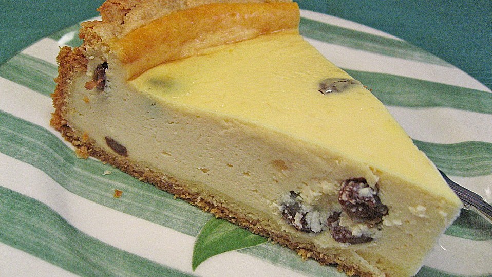 Käsekuchen mit Rosinen Käsekuchen mit Rosinen