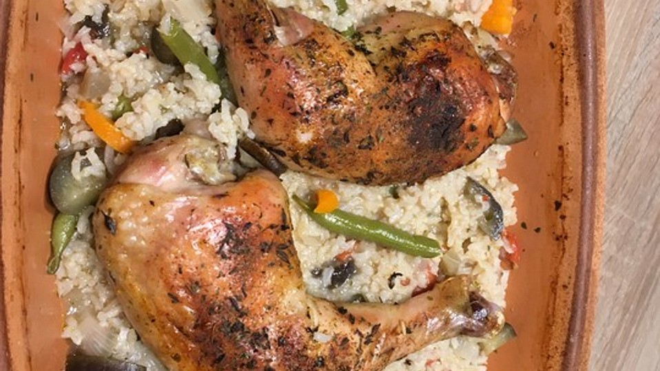 Zitronenhuhn bzw. Zitronenhähnchen mit Naturreis im Römertopf von ... Zitronenhuhn bzw. Zitronenhähnchen mit Naturreis im Römertopf von ...