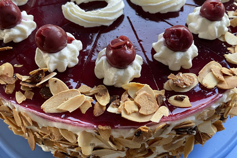 Rotkäppchen Torte