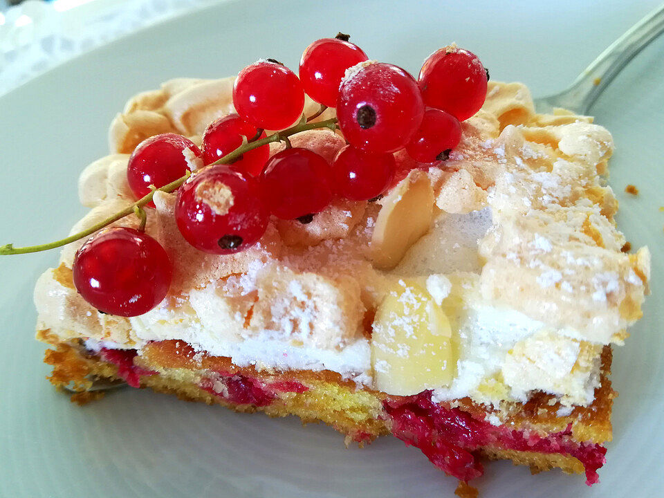Ribiselblechkuchen mit Schneehaube von gaschni| Chefkoch