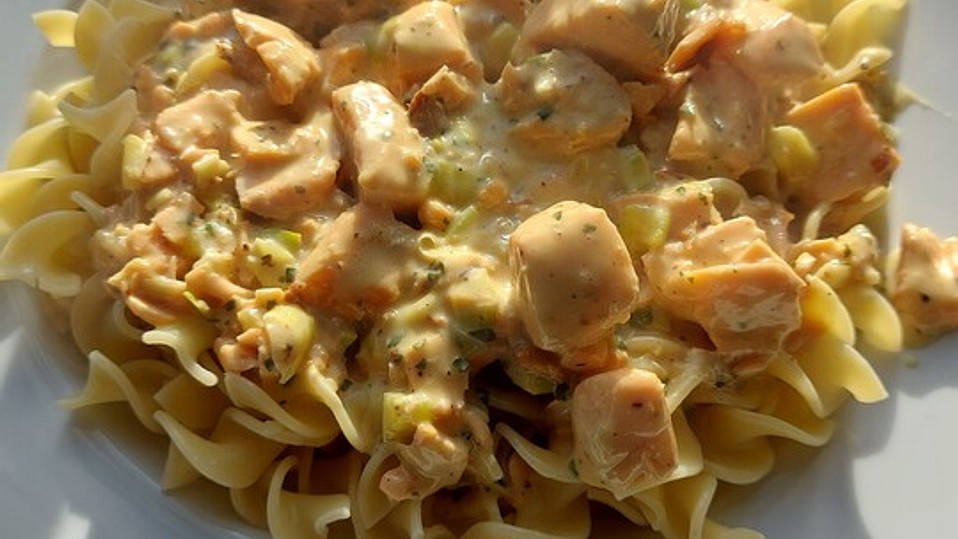 Lachs-Sahnesoße zu Nudeln von Angel_Kessy