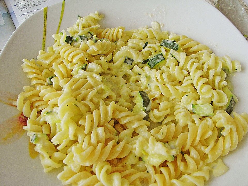 Zucchini - Käse Sauce für Spaghetti von magicmaya| Chefkoch