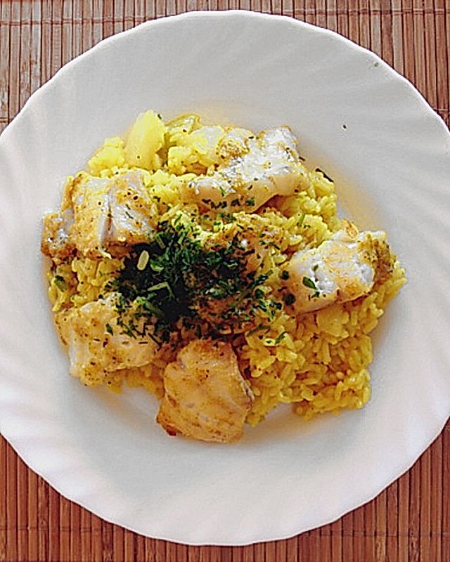 Reis mit Rotbarschfilet und fruchtigem Curry